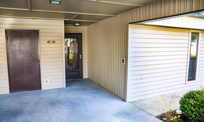 Fairfield Glade Condo | ðResort Vacations at Fairfield Glade TN Remodeled 2 bdr Lake Front Condo, space for extra guests!