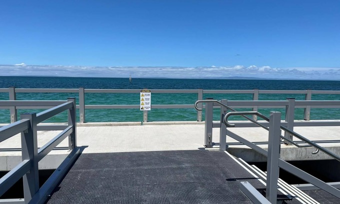 St Leonards House | Resting place for Legends. Smart ,cool near beach,family environment , spacious
