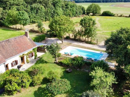 Chateaudun House | Retraite Champêtre avec Jardin, Piscine et Proximité Château à Châteaudun - FR-1-581-134