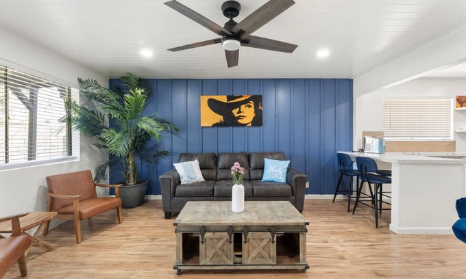 Camelback East Apartment | Retreat @ Rose|Pool |Central PHX