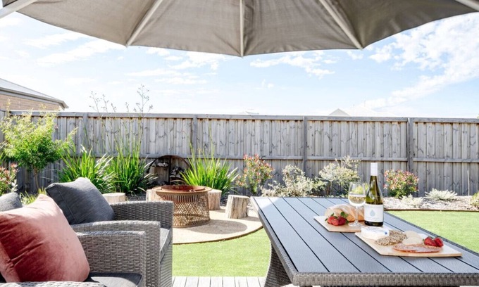Ocean Grove House | Retreat to the Coast - Sleeps 6