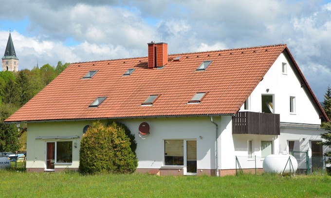 Dolni Lanov Apartment | Retreat with Garden Views