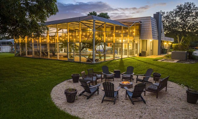 Davie Villa | Reunion Resort 7 BR with POOL & Fun-spaces