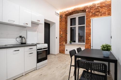Srodmiescie Apartment | Revolution Aparts - Rewolucji 27