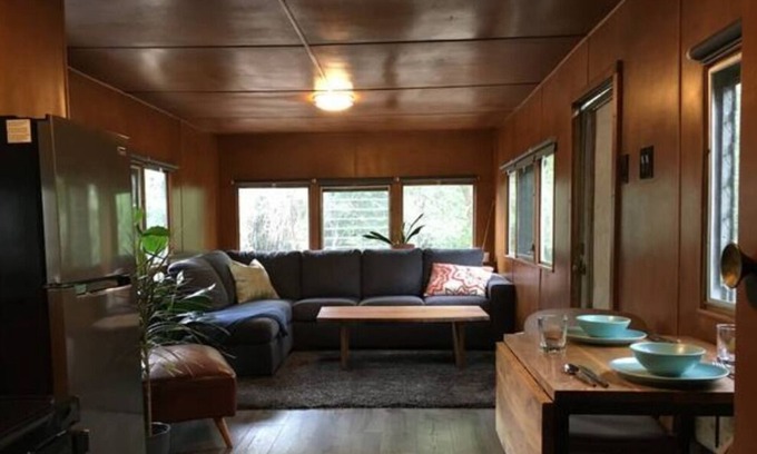 Bastrop House | River-front Mid-Century Renovated Mobile Home