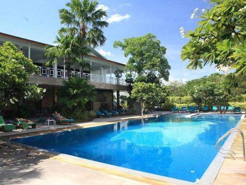 Ban Tai Hotel | River Kwai Hotel