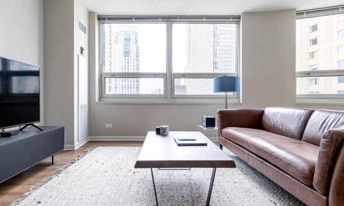 Rush and Division Apartment | River N 2BR wGym Deck Pool nr Mag Mile CHI-133