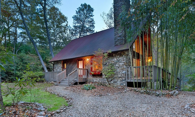 Asheville Cabin | River Rock Cabin, Game Room, 12 mins. to Downtown