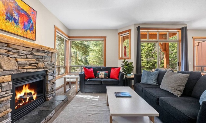 East Kootenay Apartment | Riverbend Retreat | Hot Tub | Pools | Pets | Creek