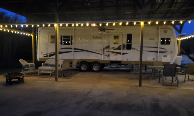 Prairie Grove House | Riverfront Camper