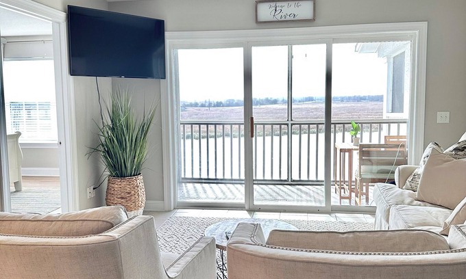 Meridian Condo | Riverfront Condo w/Boat slip. River Views! Walk downtown!