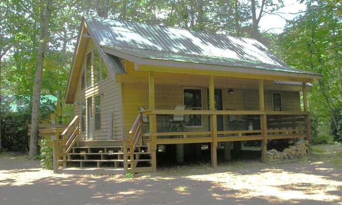Sparta House | Rivers Edge Cabin, Little River