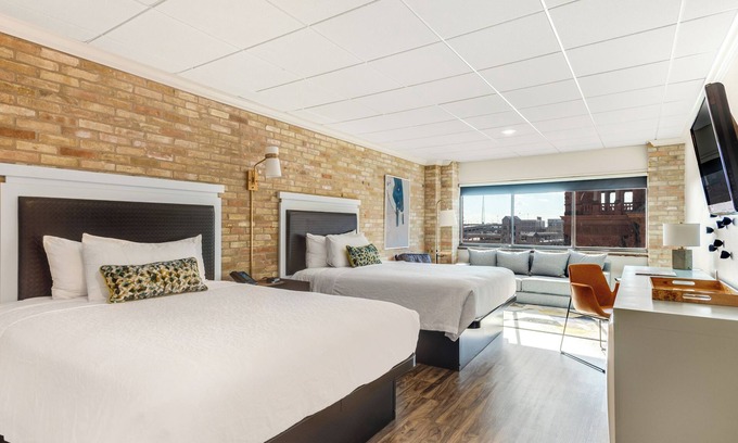 Main - Military Plaza House | RiverWalk Plaza - Junior Suite Double Queen