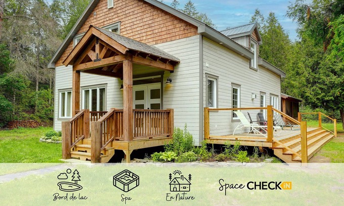 Labelle House | Rivière Perchée ☼ Spa ♥ Firepit ✦ K4YAKS ☼ Veranda