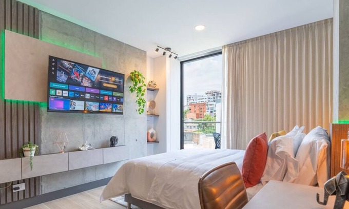 Cali Apartment | RM 1005 | High-Rise Studio | Balcony | Pool | Gym