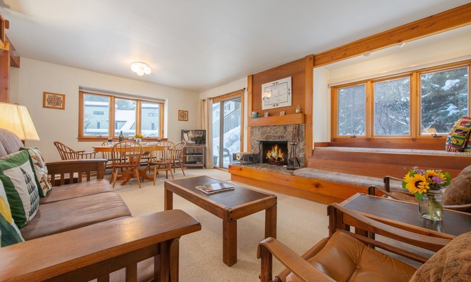 Moose Wilson Road Condo | RMR: Columbine 1011 Condo in The Aspens/Wilson,WY