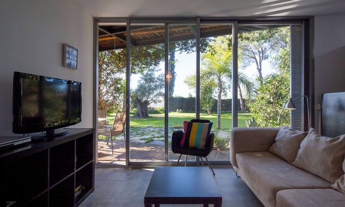 Espartinas Apartment | Roalcao apartment in the countryside near Seville with pool and parking