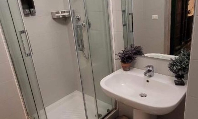 San Giovanni Bed & Breakfast | RomAntic Dreams: Double Room with Private Bathroom