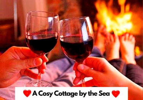 Mablethorpe and Sutton House | Romantic Lakeside Cottage by the Beach! with Super Cosy Log Burner! The Perfect Escape to Your Home from Home by the Sea! So Relaxing - You Won't want to Leave! Pet Friendly!