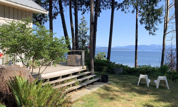 Savary Island Cabin | Romantic Luxurious Cabin With Spectacular Ocean View