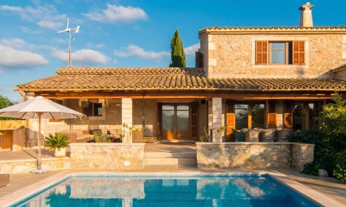 Capdepera Villa | Romantic, rustic finca with great facilities.