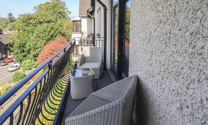 Waterhead Cottage | ROMNEY GRANGE, family friendly, luxury holiday cottage in Ambleside