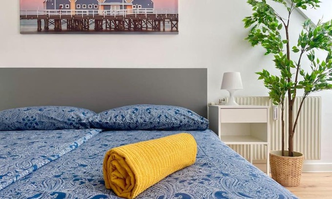 Schottenfeld Apartment | Rooftop Apartment with Free Parking & Balcony & AC