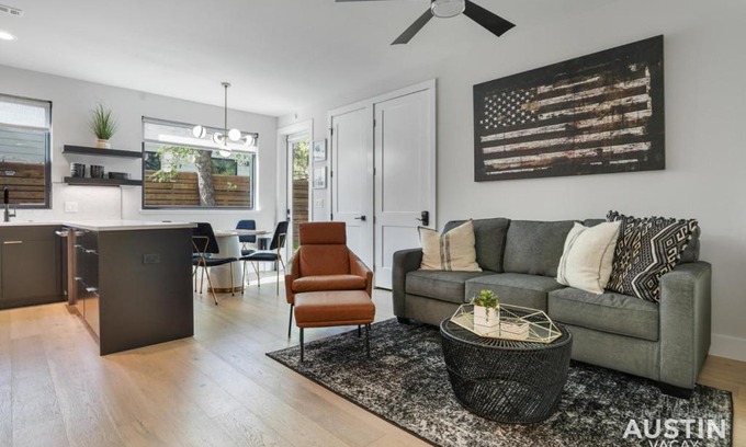 Blackshear-Prospect Hill House | Rooftop Fire Pits Near DT Rainy St and Putting Green