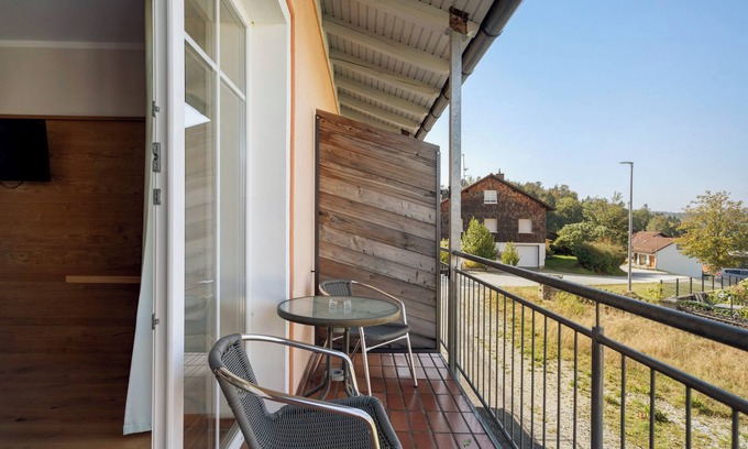 Breitenberg Apartment | Room 14 - Double room with sofa bed with mountain view, shared terrace and Wi-Fi