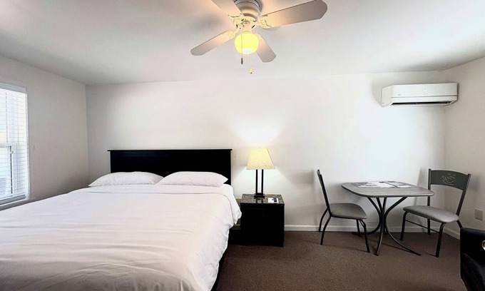 Indian River House | Room 8 at Inland Lakes Motel, Indian River, MI