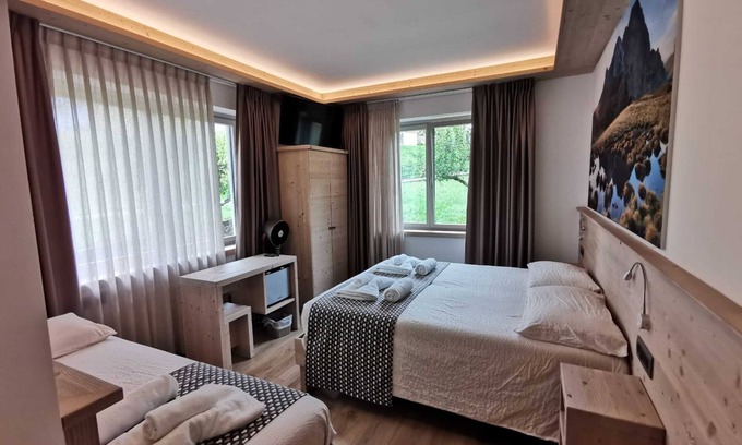 Lozzo di Cadore Apartment | Room 'Camera 3' with Wi-Fi