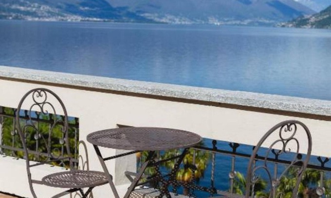 Cannobio Bed & Breakfast | Room 'Camilla' with Private Terrace, Shared Garden and Wi-Fi