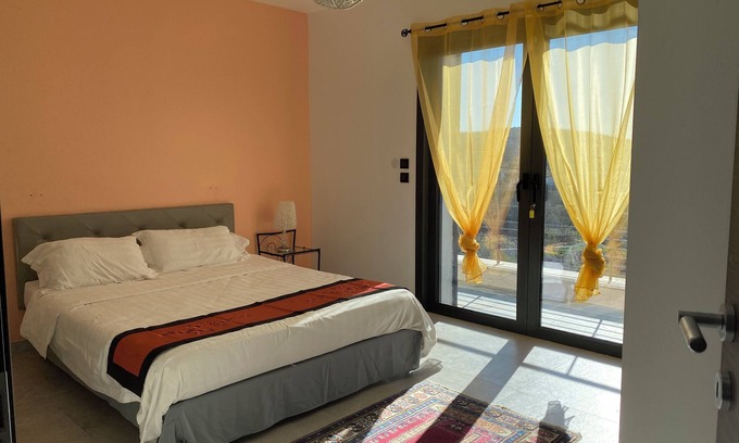 Montauroux Bed & Breakfast | Room for rent with private shower room and terrace