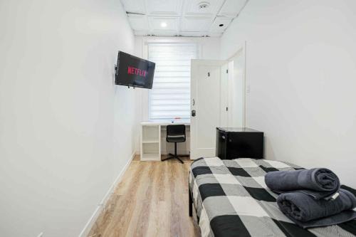 Shaughnessy Village Apartment | Room in montreal