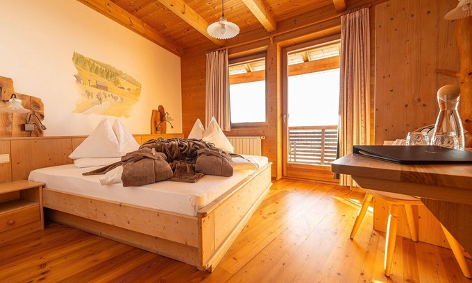 Bressanone Apartment | Room 'Rossalm Panoramic Room 4' with Shared Terrace, Shared Garden and Wi-Fi