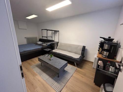 Oberdorla Apartment | Room with private entrance