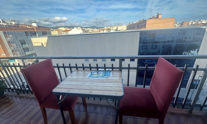 Mataro Condo | Rooms for rent in shared apartment good atmosphere, private spaces