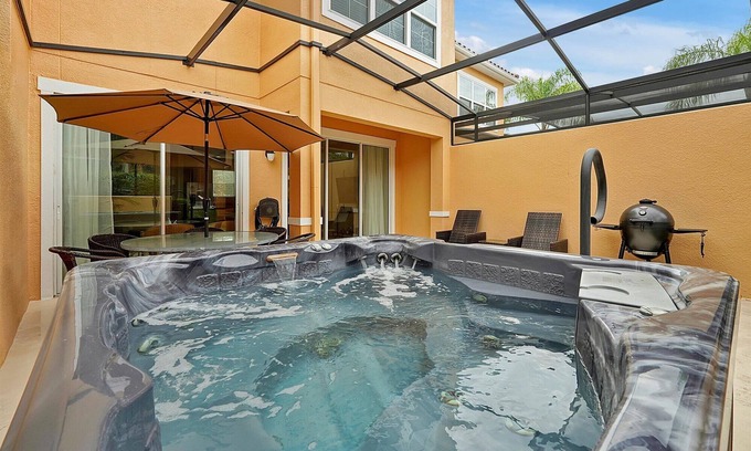 Kissimmee House | Roomy 2brds w/jacuzzi close to Disney