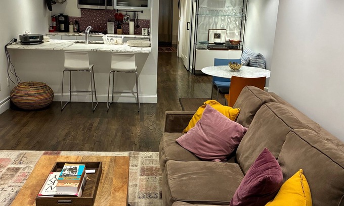 Harlem Apartment | Roomy and quiet 1-bedroom oasis in Manhattan townhouse, sleeps 4