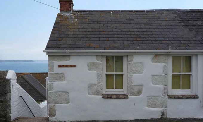 Helston House | Rosa Cottage