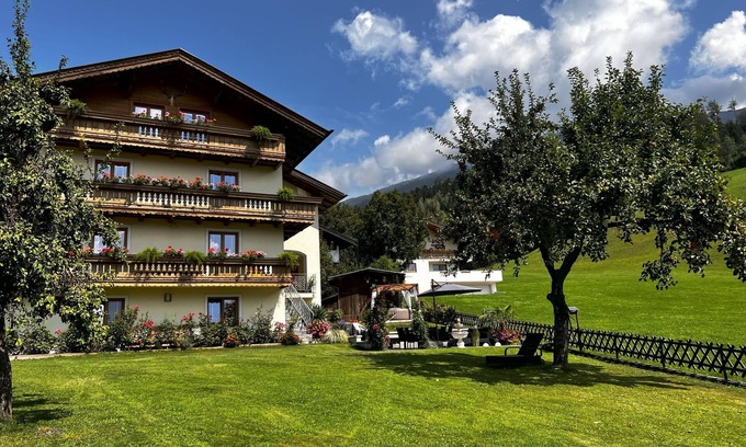 Hart im Zillertal Apartment | Rosalie by Interhome