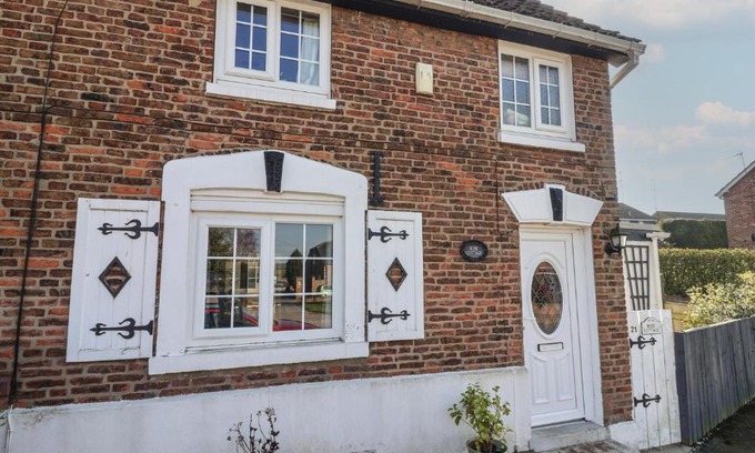 Cottingham House | Rose Cottage