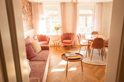 Oberstrass Apartment | Rose Suite