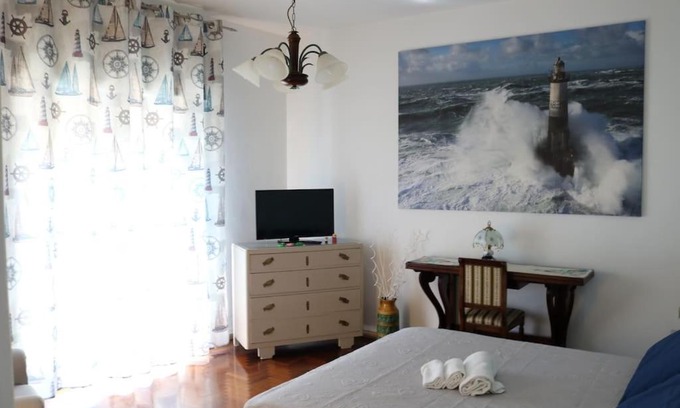 Follonica Apartment | ROSSINI APARTMENT FRONTE MARE