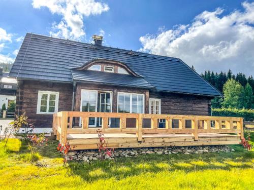 Borova Lada Apartment | Roubenka Meandra Apartmán 100m2