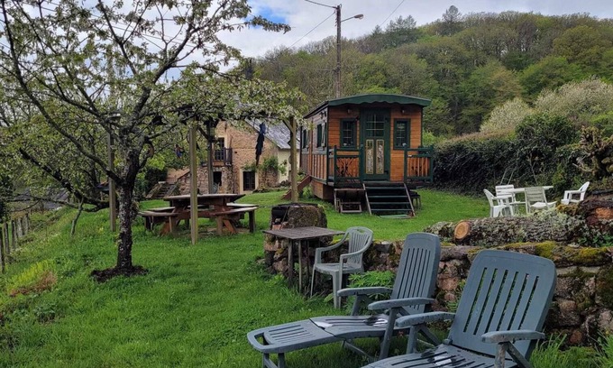 Saint-Agnan House | Roulotte Bourgogne Morvan
