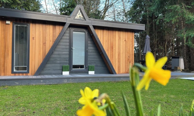 Kincardine O'Neil Cabin | Royal Snug & WEE Snug