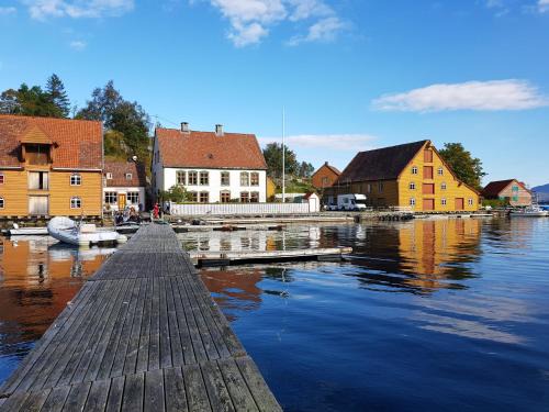 Bremanger Resort | Rugsund Handelsstad