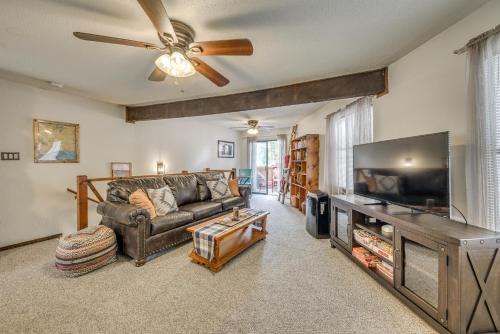 Ruidoso Apartment | Ruidoso Home with Balcony about 16 Mi to Ski Apache!