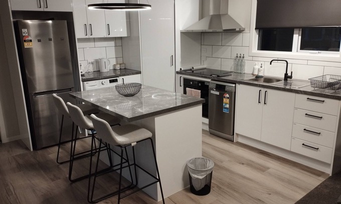 Bunnythorpe Cabin | Rural Lifestyle 2 bedrooms 2 toilets with sofa Bed